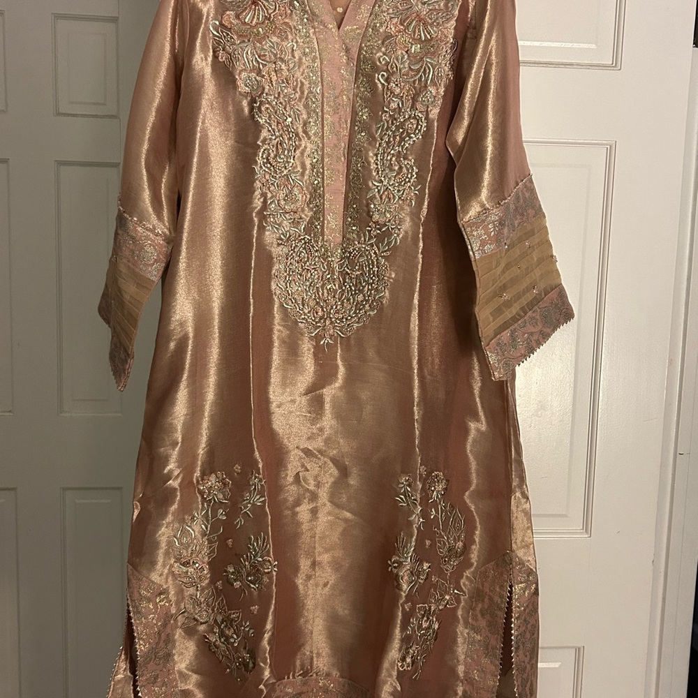 HUE Tea pink, Gold and Silver Embroidered Organza Kurta and dupatta